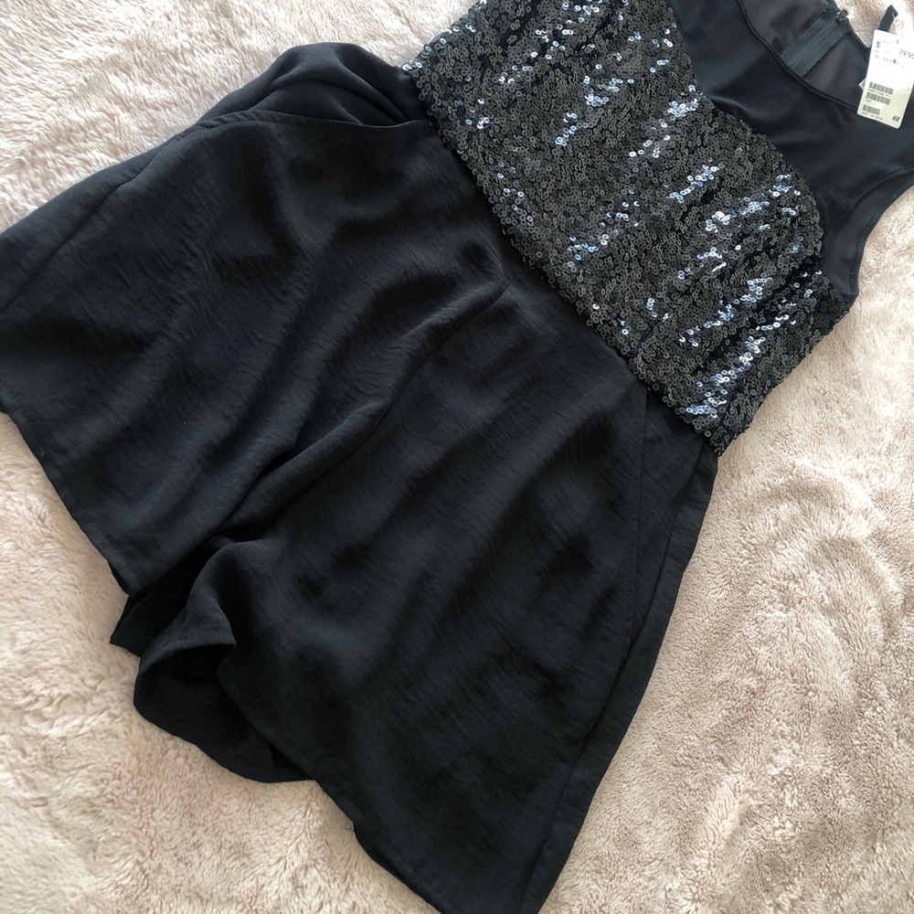 Chic Romper - Picture 4 of 5